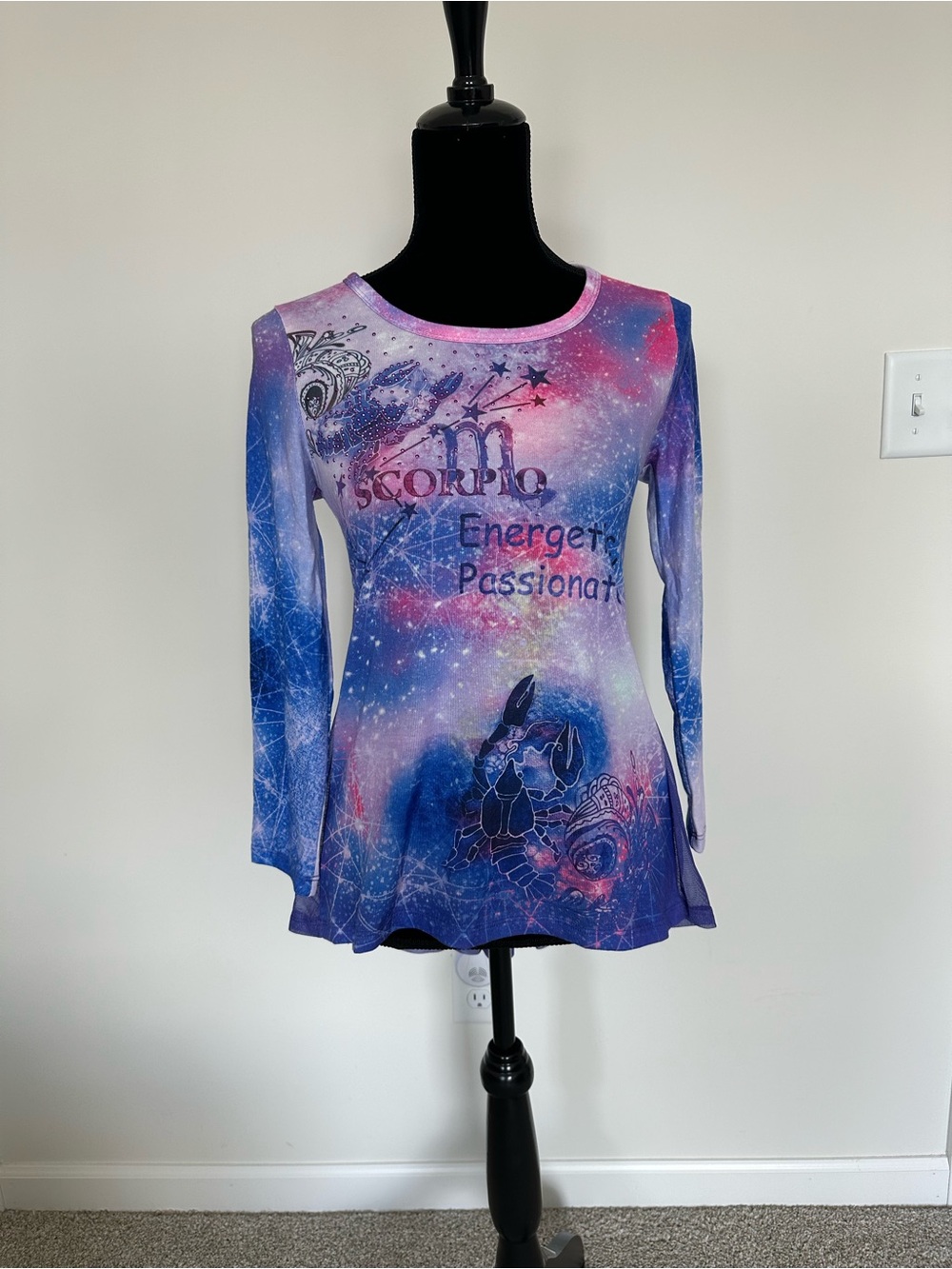 Women’s One World Scorpio Zodiac 3/4 Sleeve Top‎